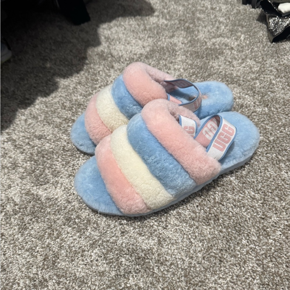 UGG Women's Pastel Fluff Yeah Slippers Size 8